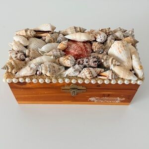 Coastal Seashell Encrusted Cedar Jewelry Box Treasure Chest Mermaid Beach Shells